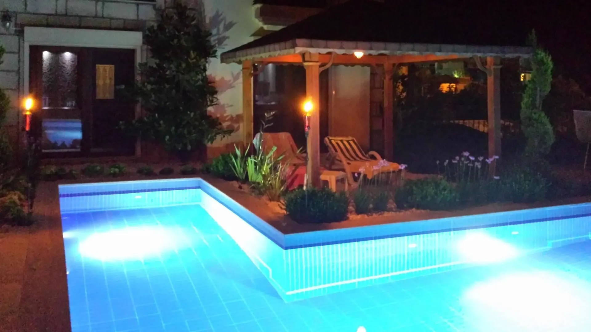Spacious 4-Bedroom House In Kusadasi With Swimming Pool And Several T
