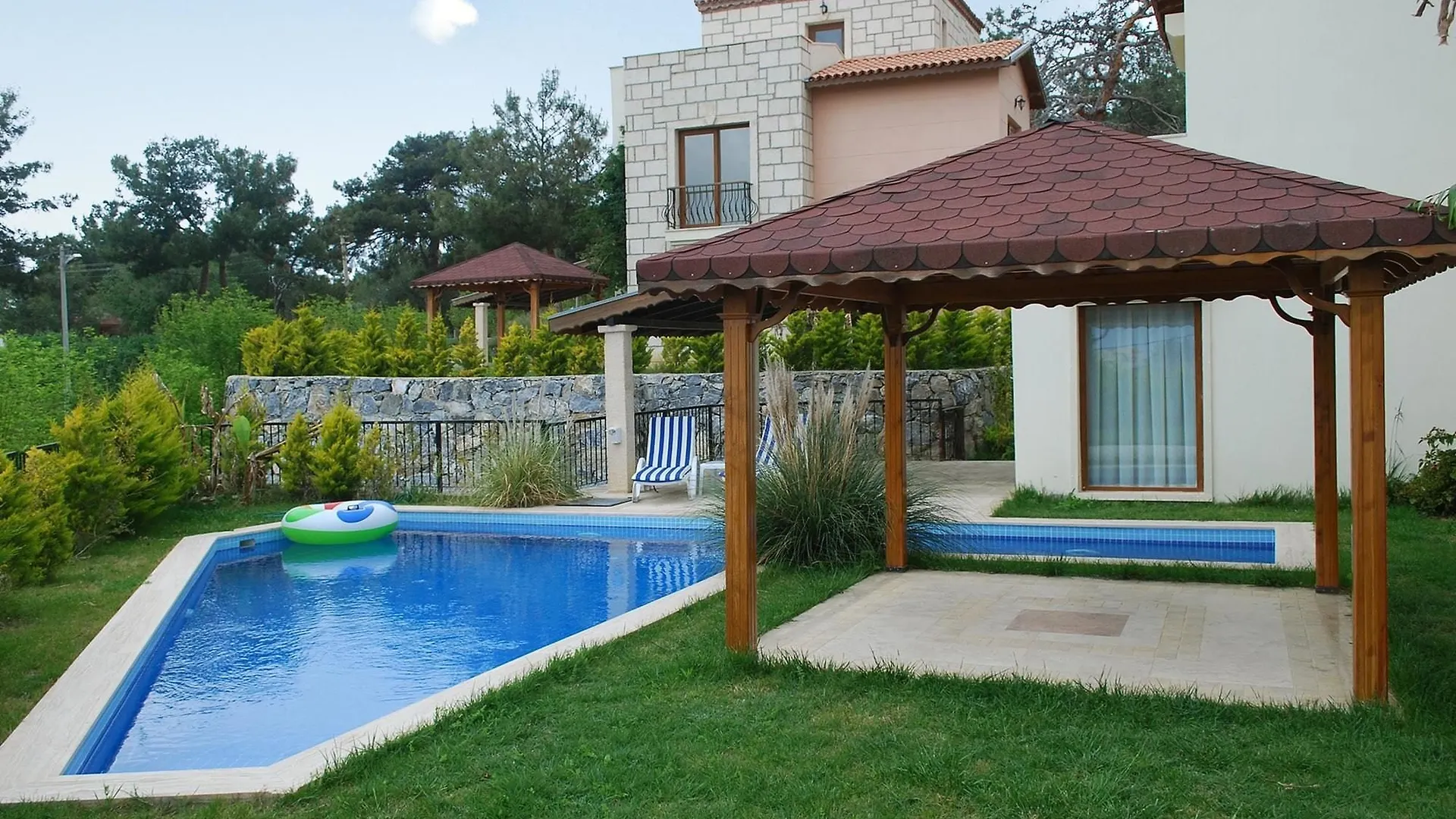 Spacious 4-Bedroom House In Kusadasi With Swimming Pool And Several T Διαμέρισμα